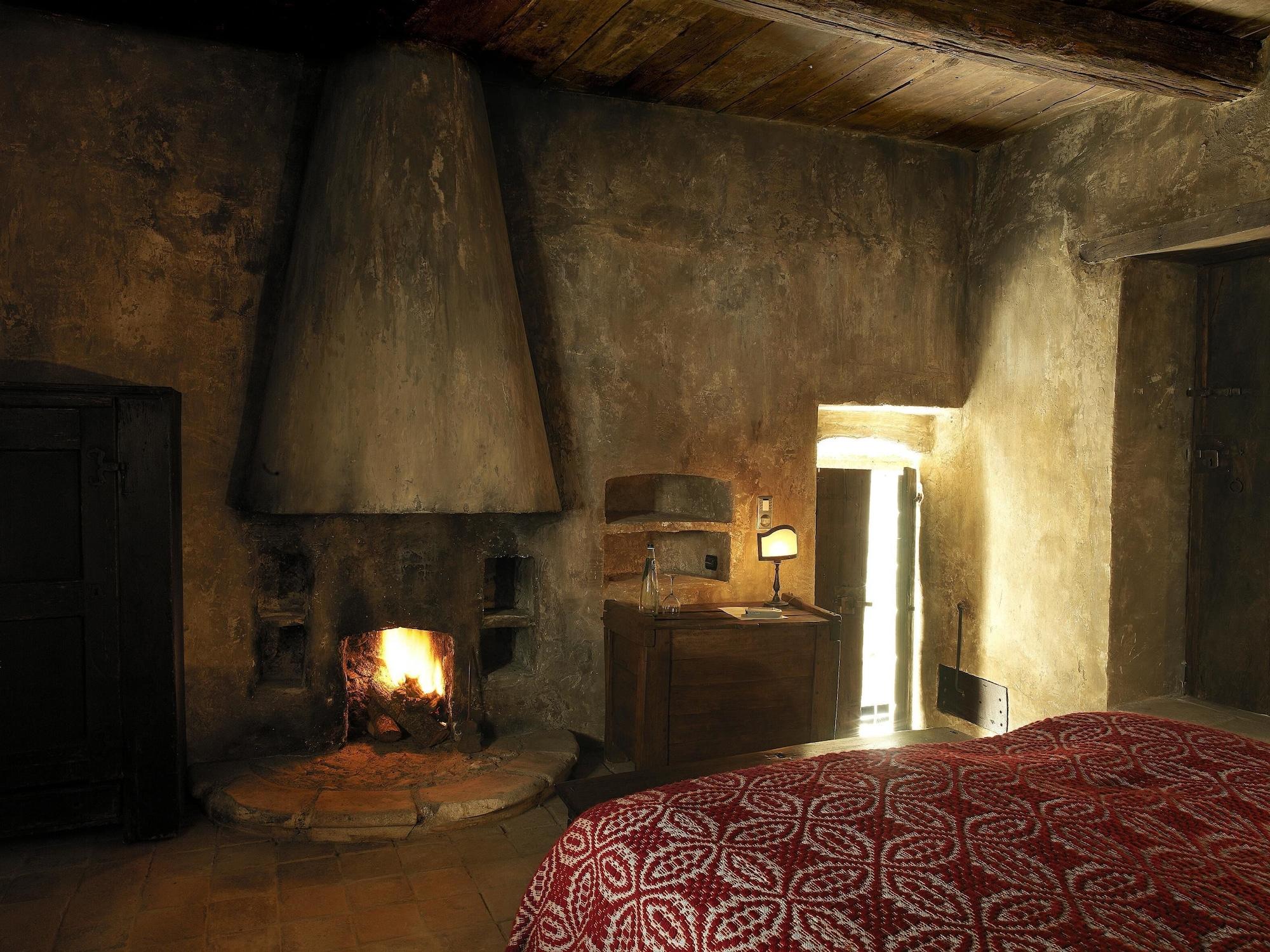 Sextantio Albergo Diffuso Санто Стефано ди Сесанио Екстериор снимка