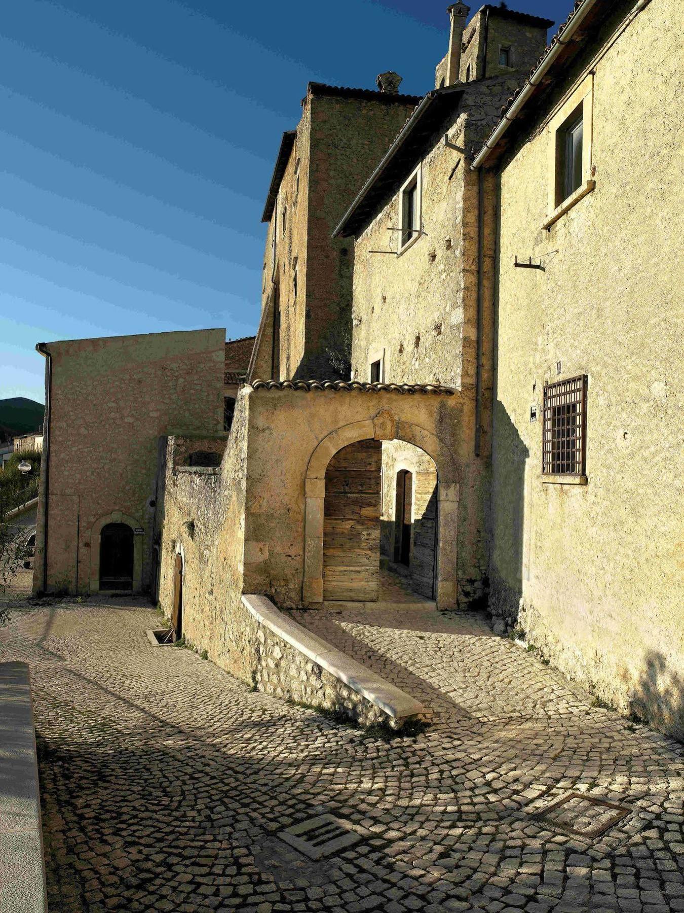 Sextantio Albergo Diffuso Санто Стефано ди Сесанио Екстериор снимка